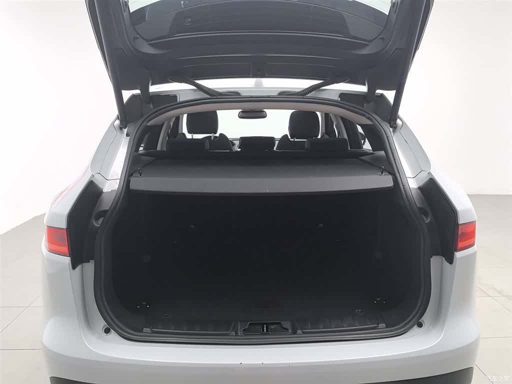 Jaguar F-PACE, 2017 16