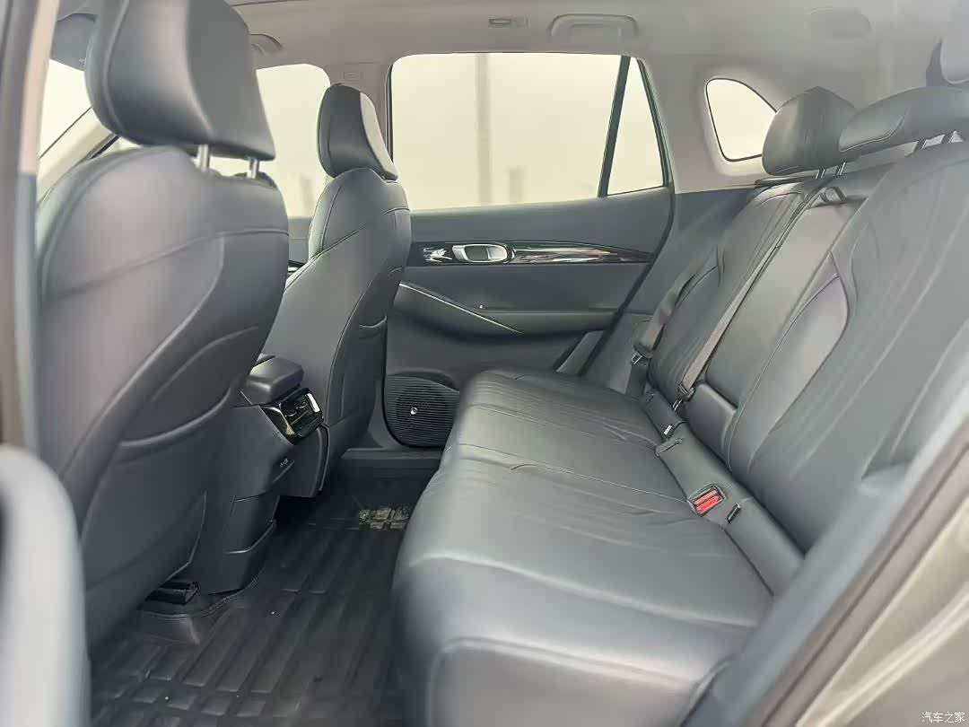 Geely Galaxy E5, 2025 6