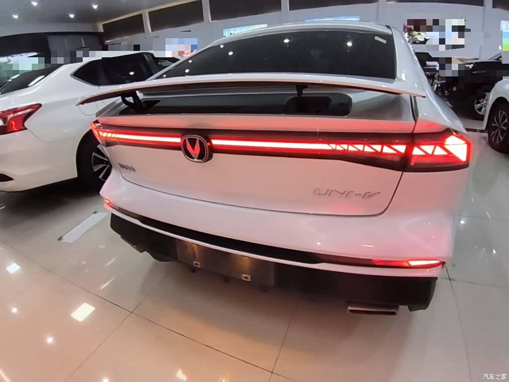 Changan UNI-V, 2024 6