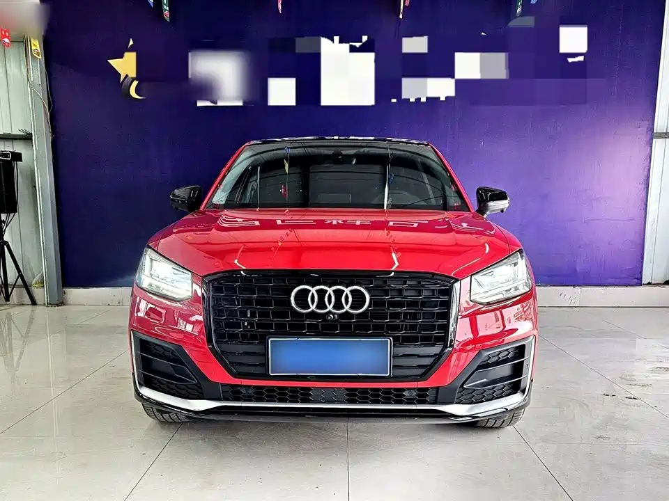 Audi Q2L