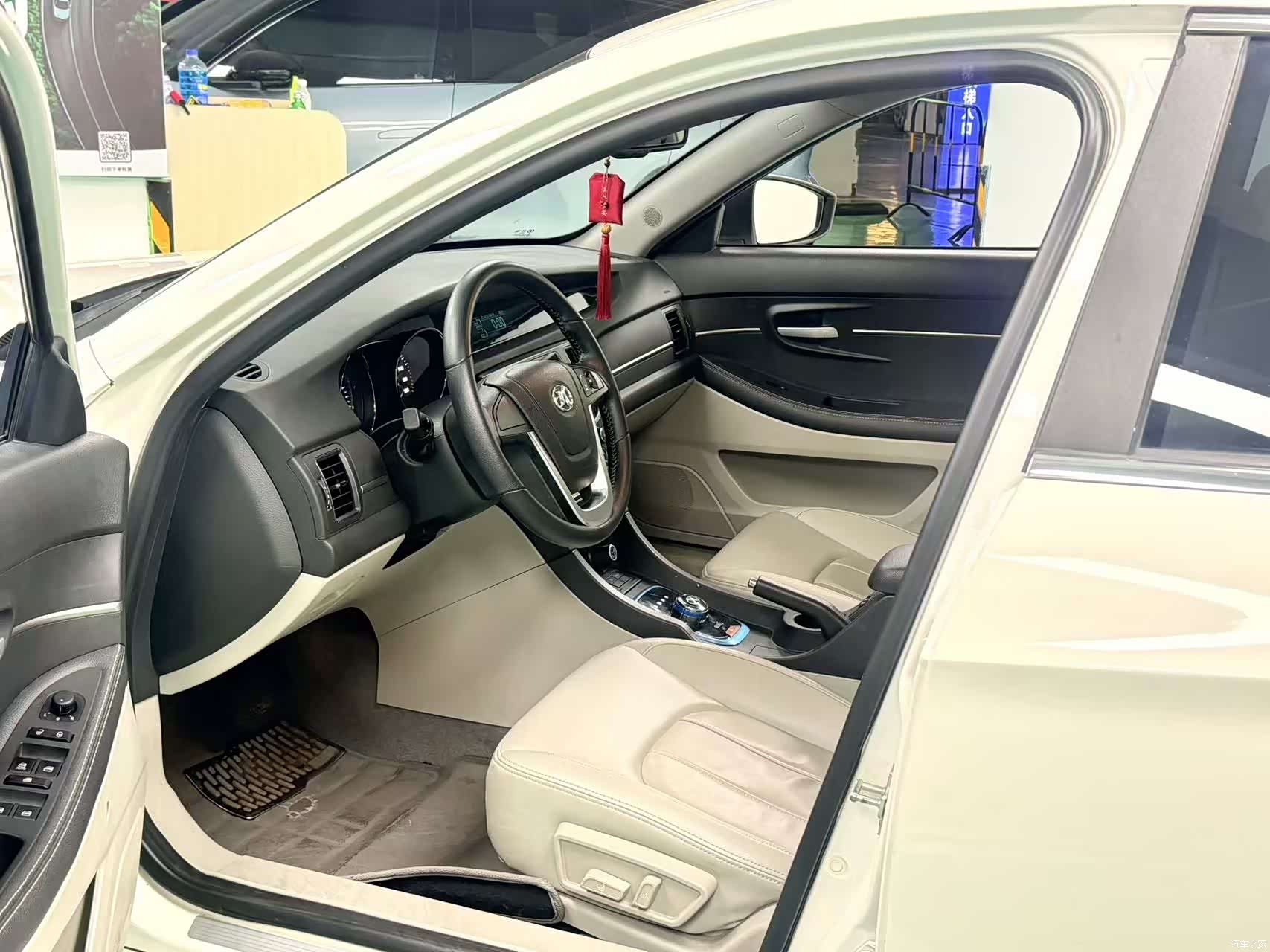 BAIC EU260, 2016 2