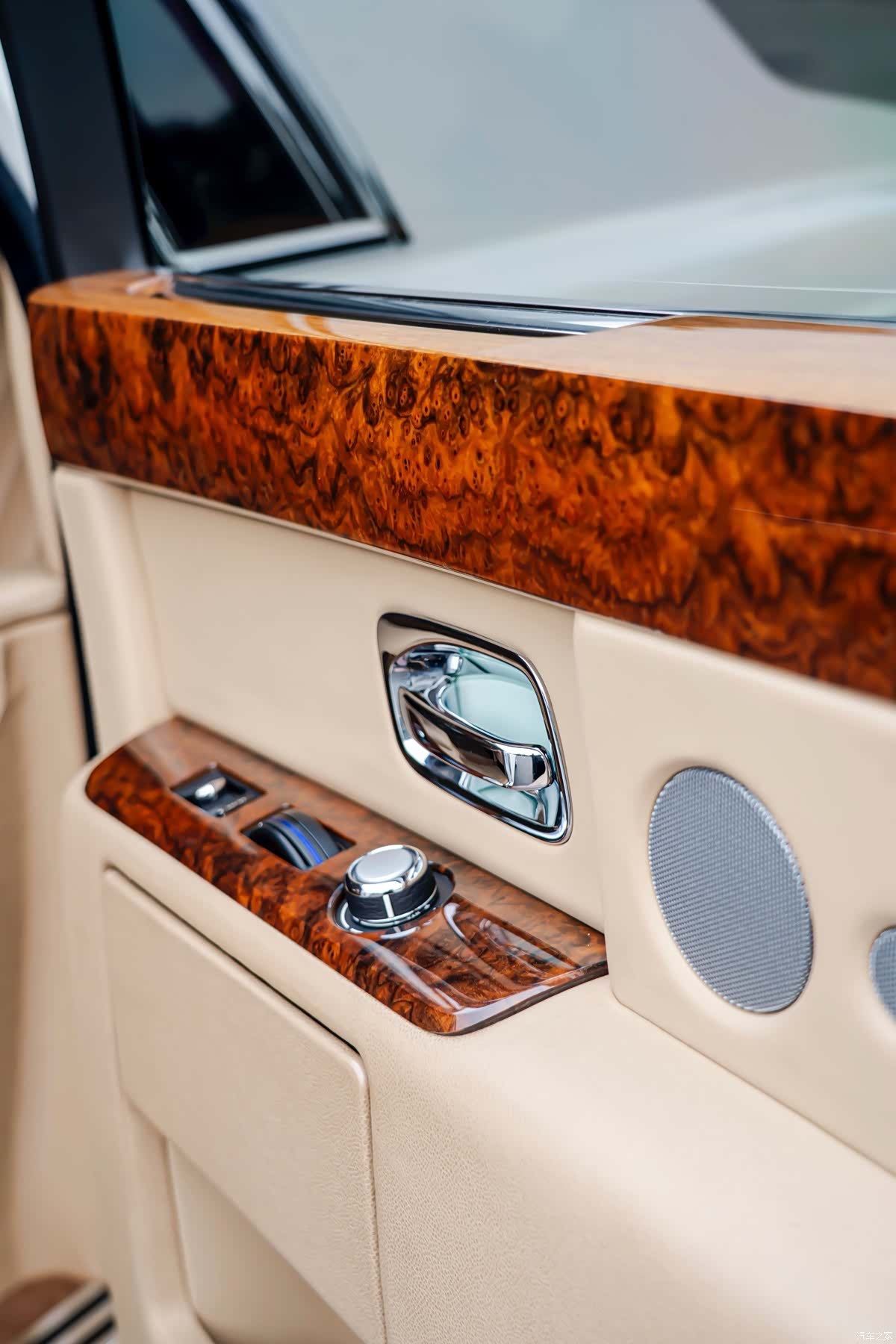 Rolls-Royce Phantom, 2011 13