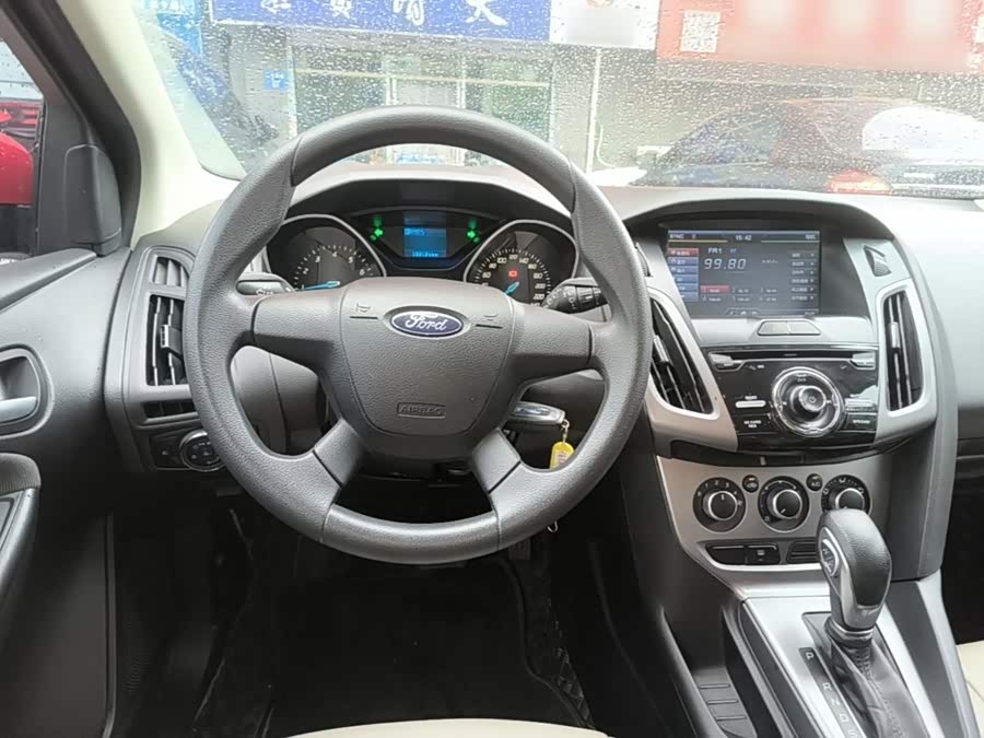 Ford Focus 2015, фото 11