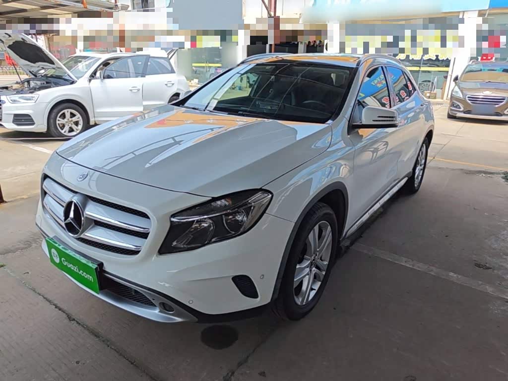 Mercedes-Benz GLA