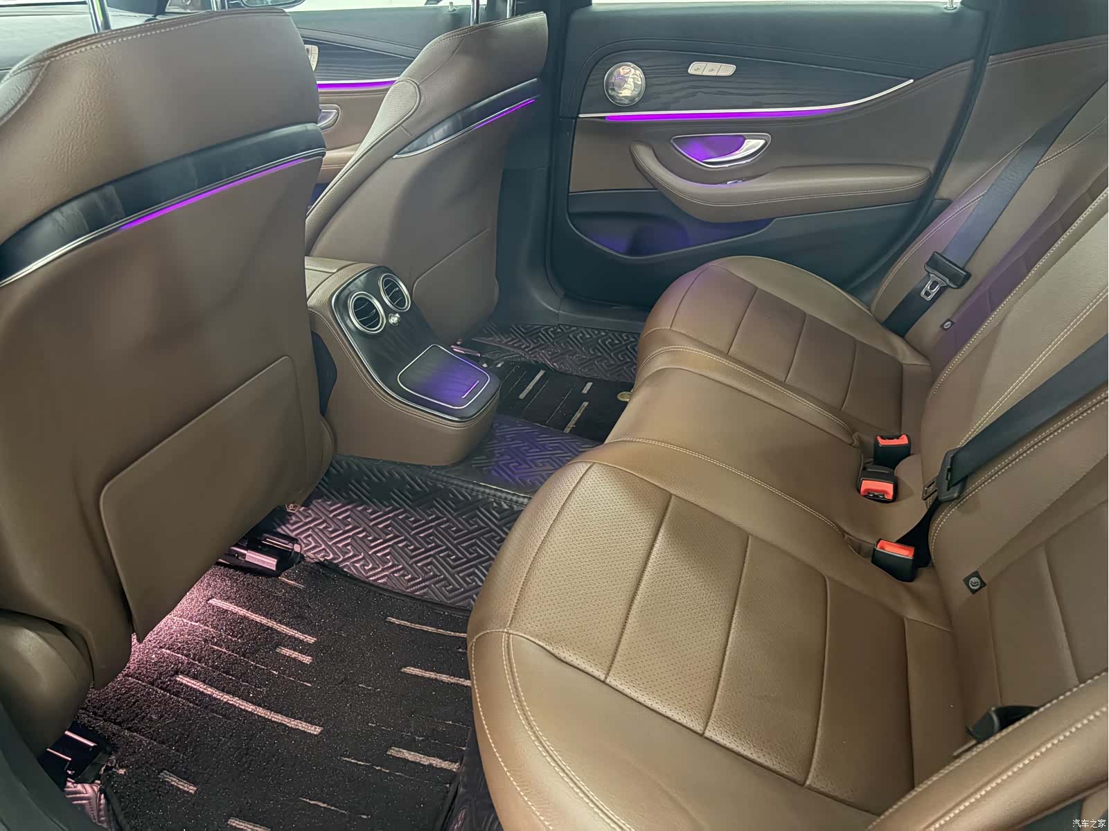 Mercedes-Benz E-Class, 2021 15