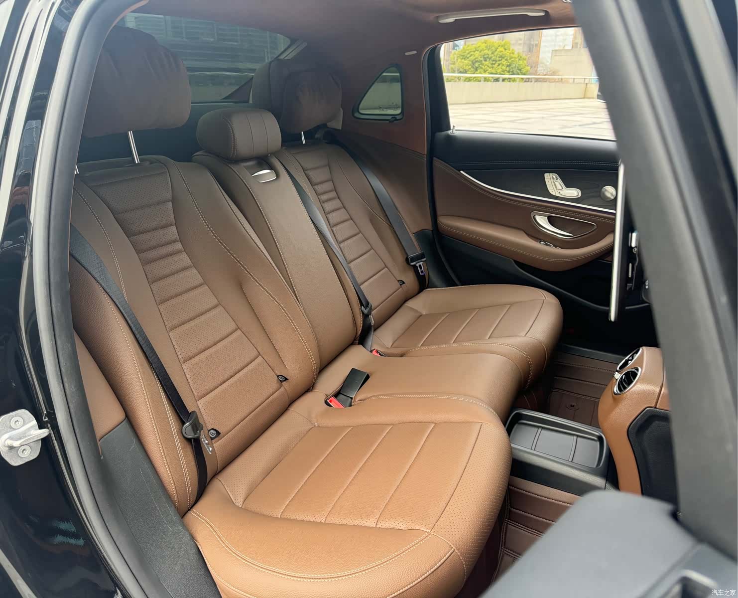 Mercedes-Benz E-Class, 2019 9