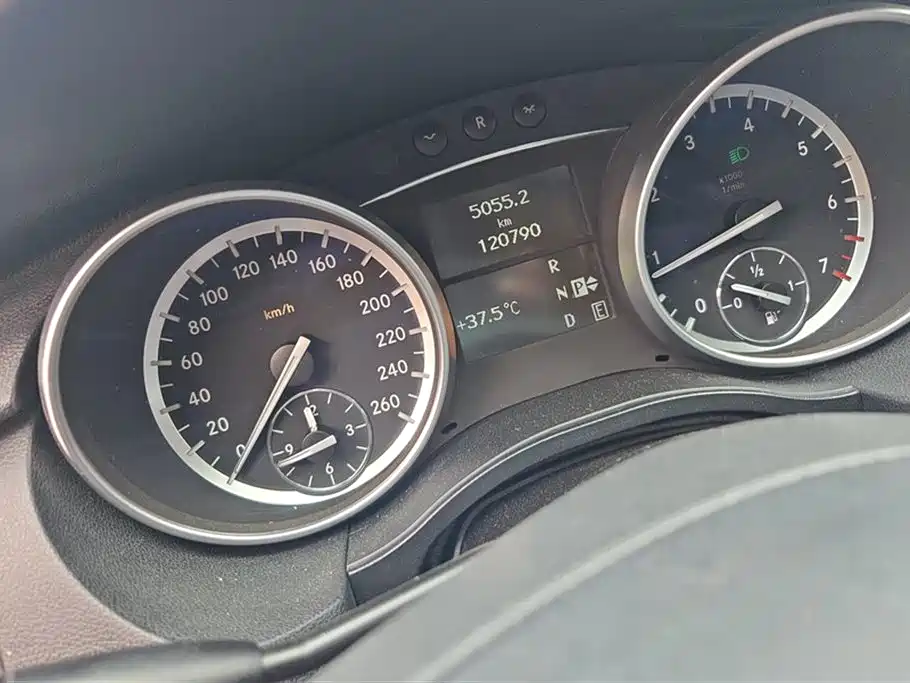 Mercedes-Benz R-class