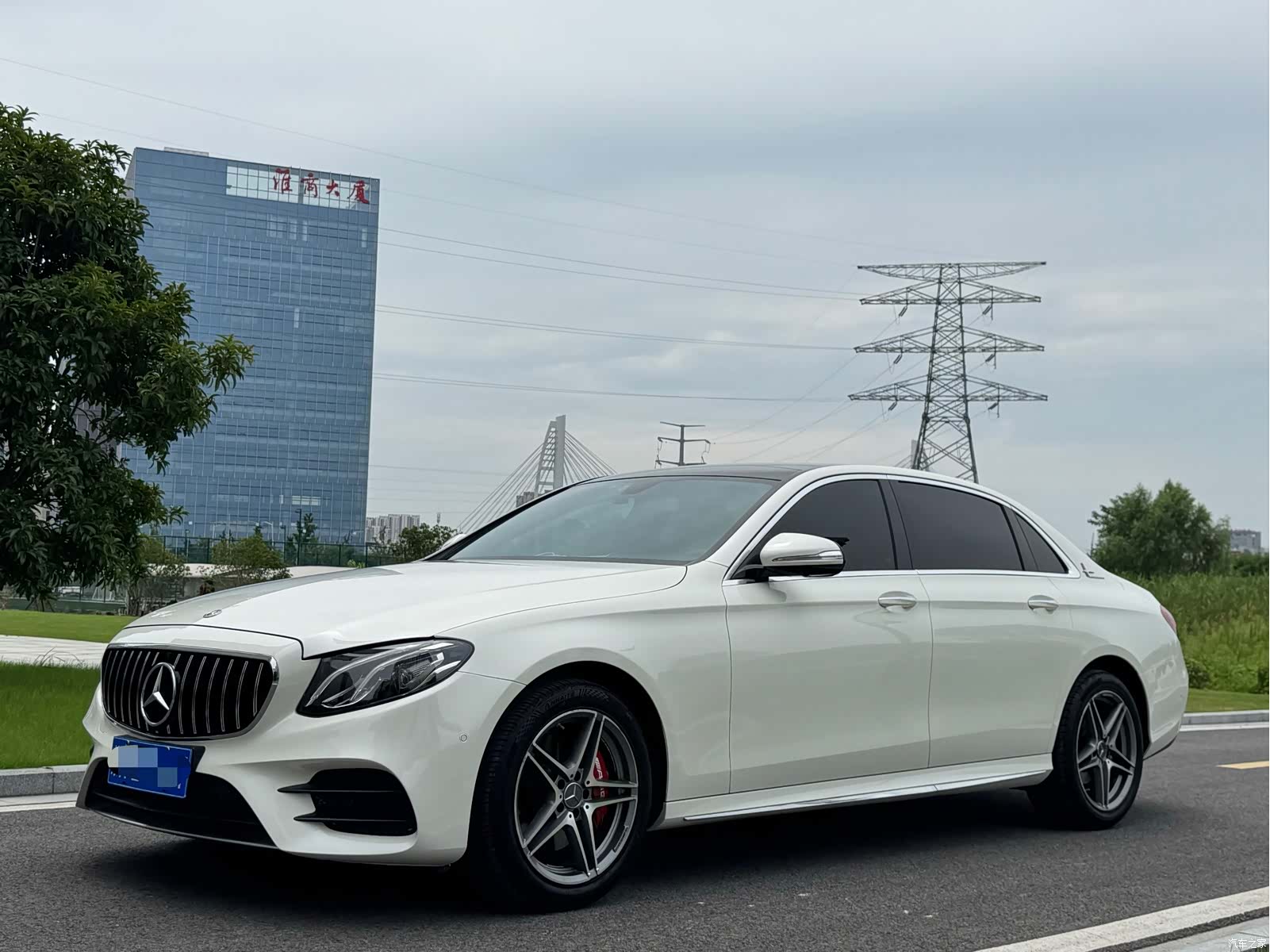 Mercedes-Benz E-Class, 2019 1