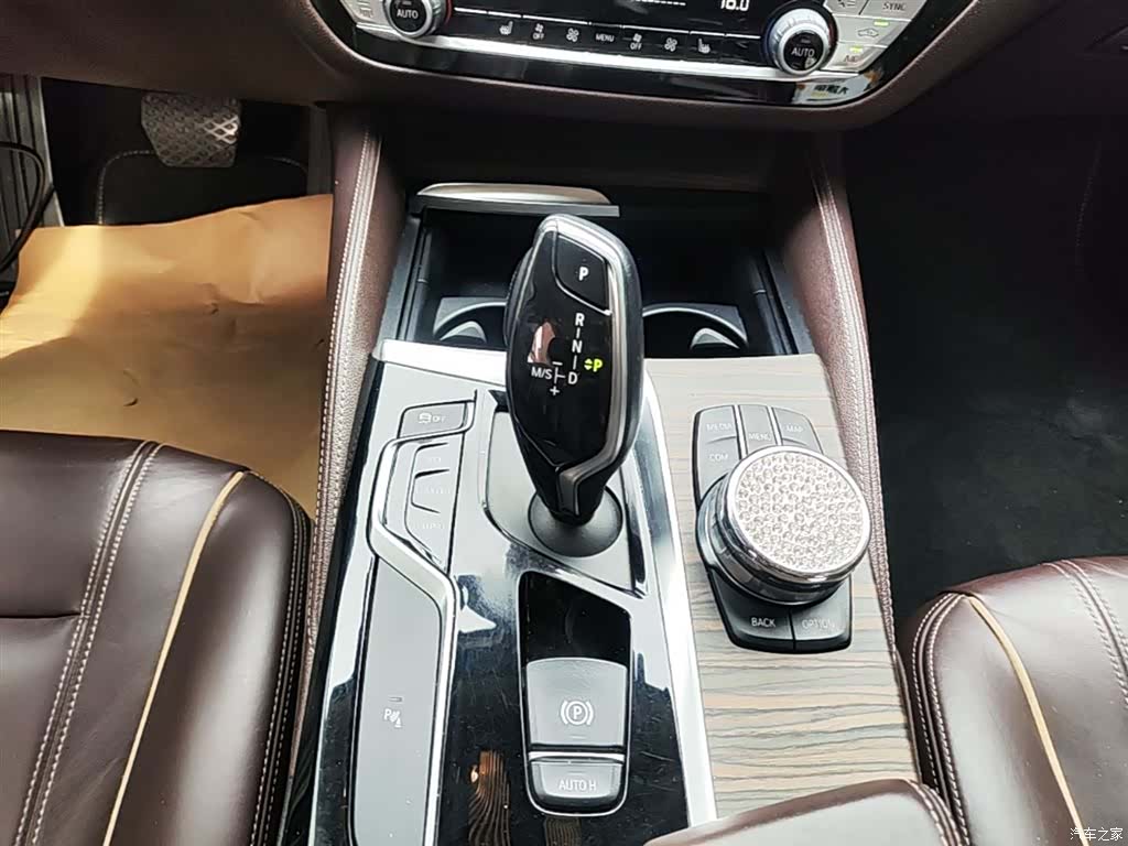 BMW 5 Series, 2018 13