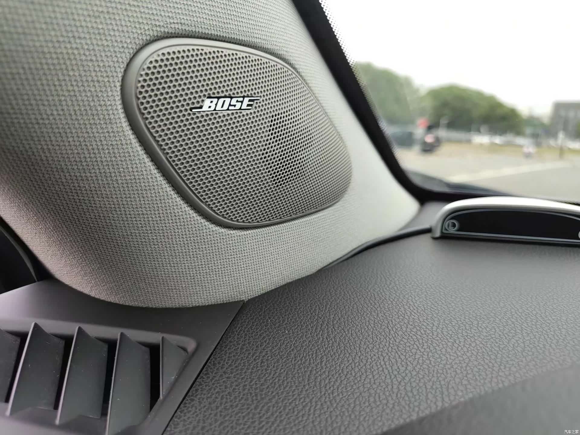 Cadillac SRX, 2014 13