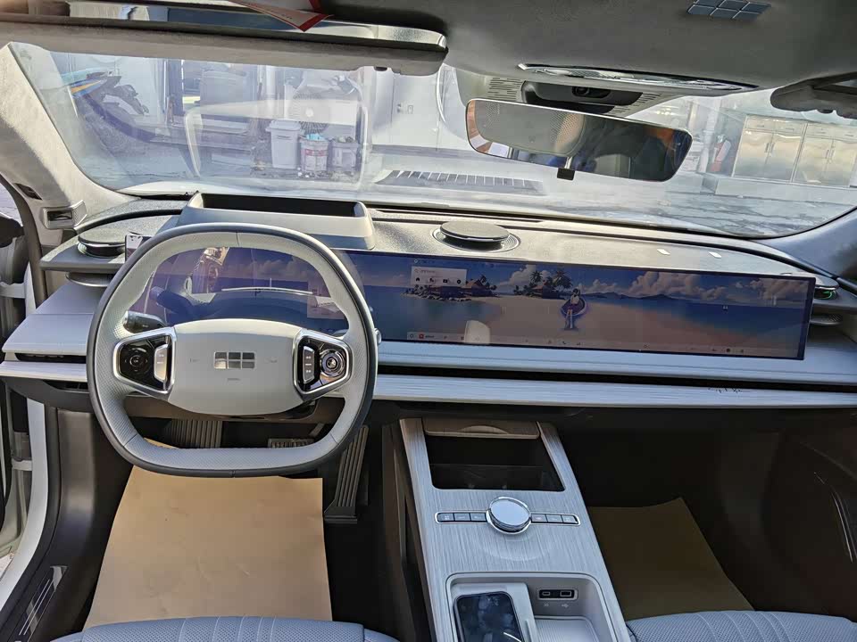 Geely Galaxy Galaxy E8