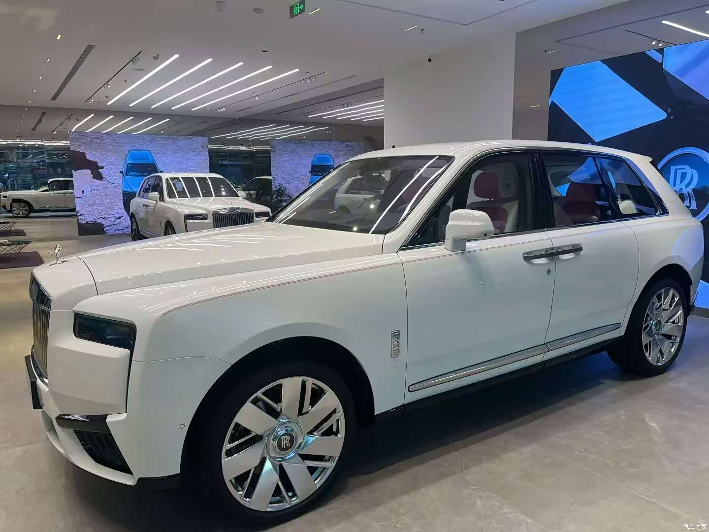 Rolls-Royce Cullinan, 2026 8