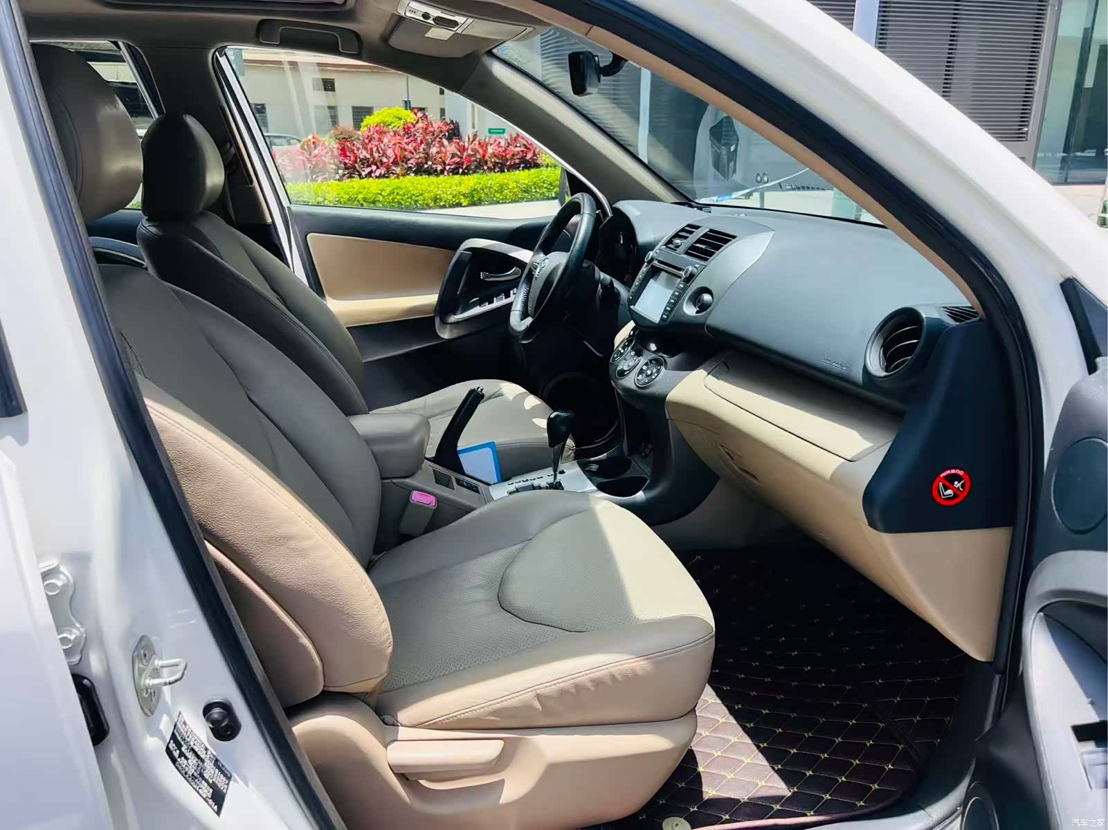 Toyota RAV4, 2013 все фото
