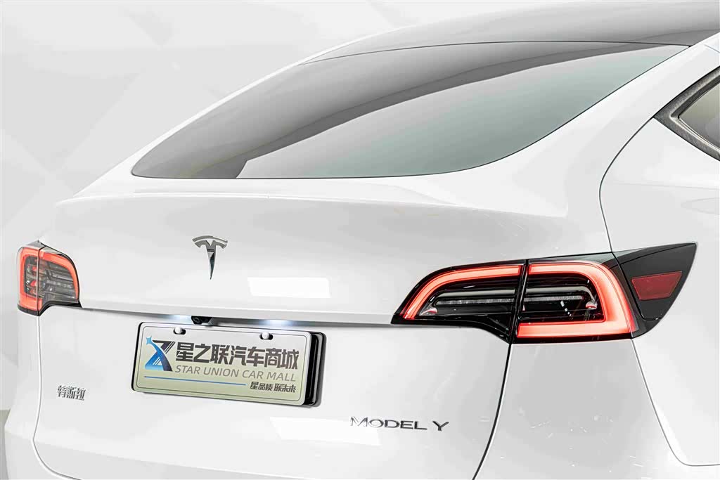 Tesla Model Y, 2024 9