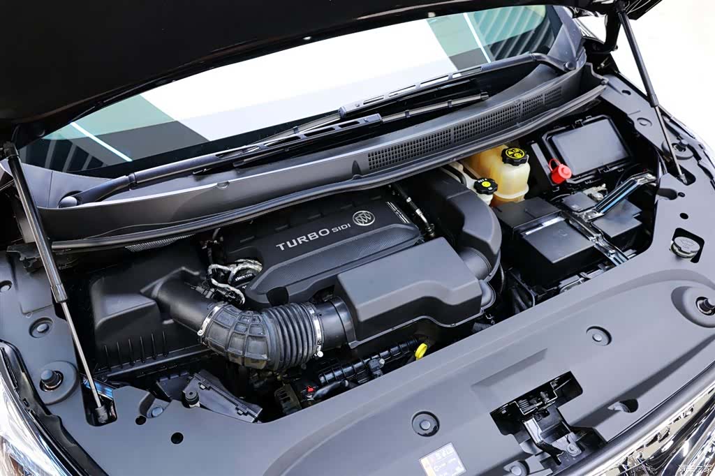 Buick GL8, 2020 35