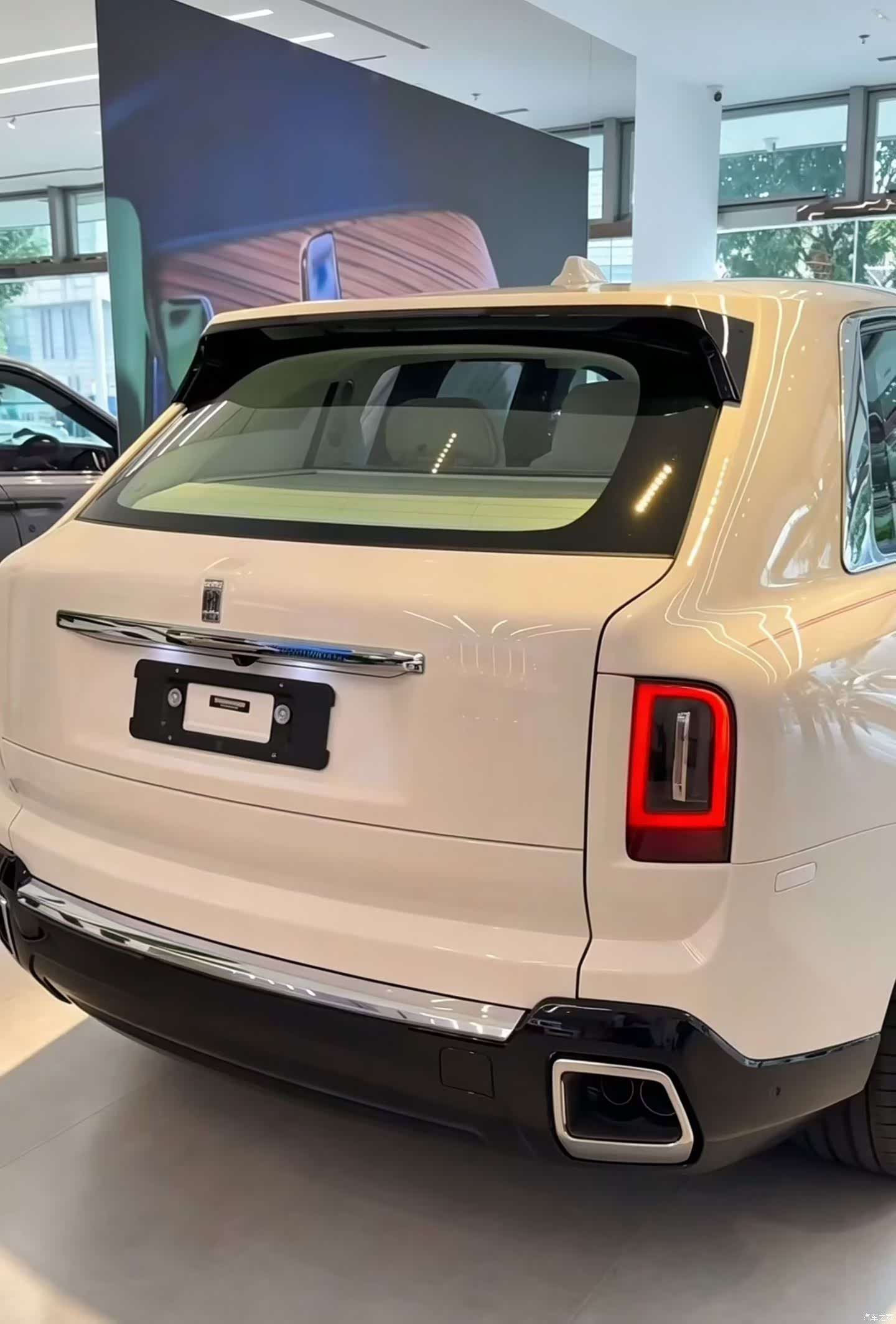 Rolls-Royce Cullinan, 2026 6