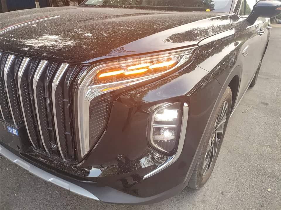 Hongqi HS7 PHEV