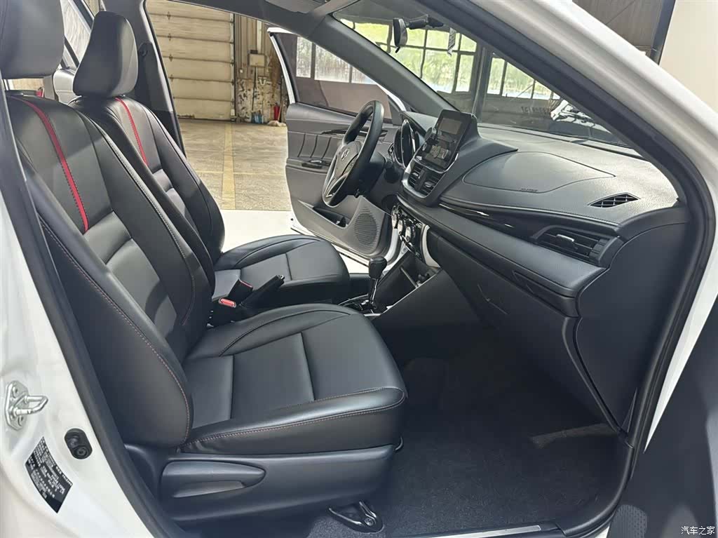 Toyota YARiS L, 2022 8
