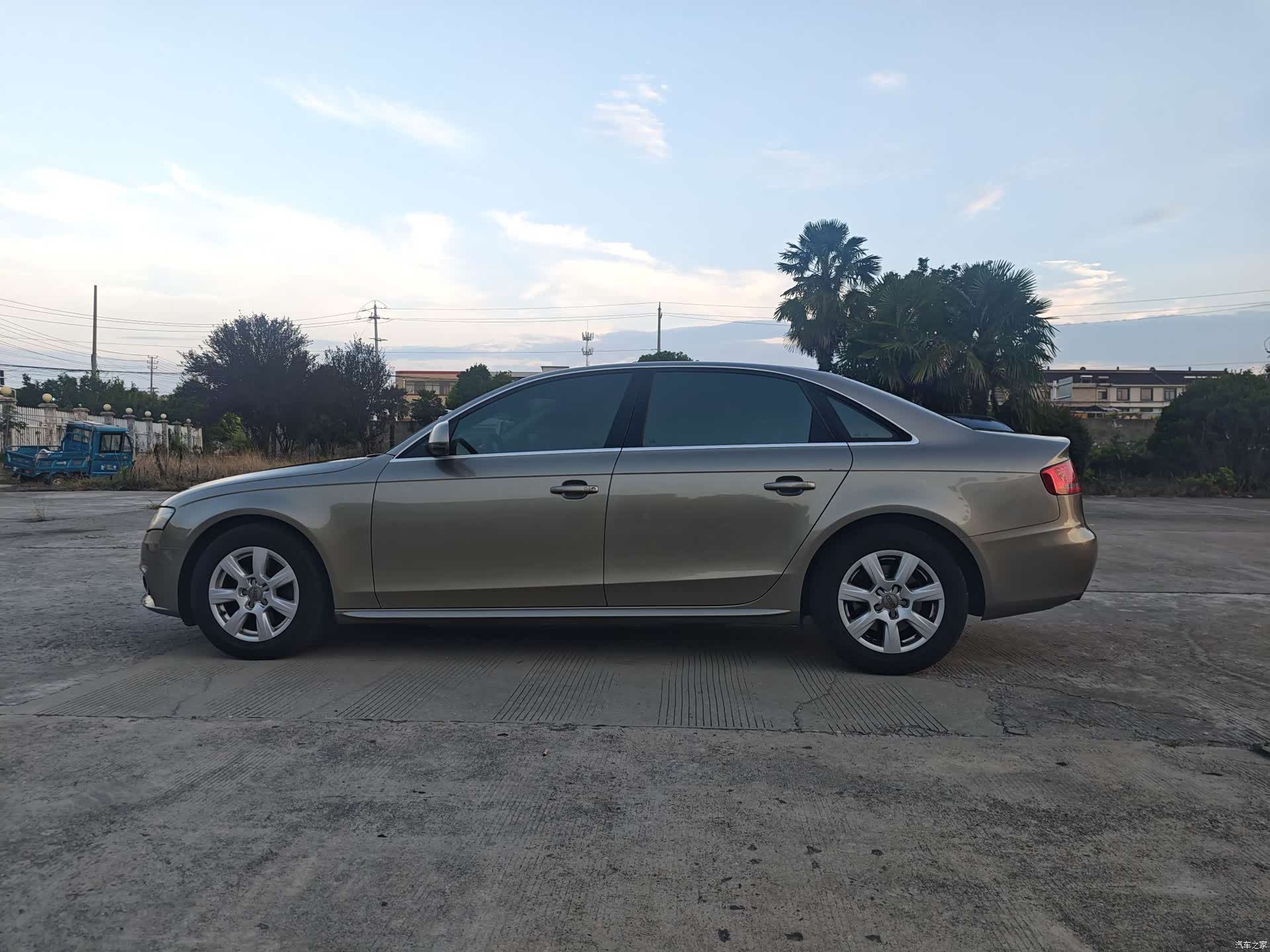Audi A4L, 2012 6
