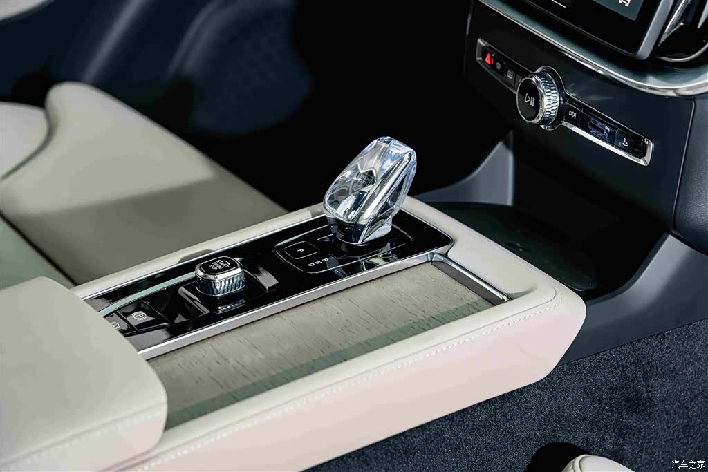 Volvo XC90, 2026 19