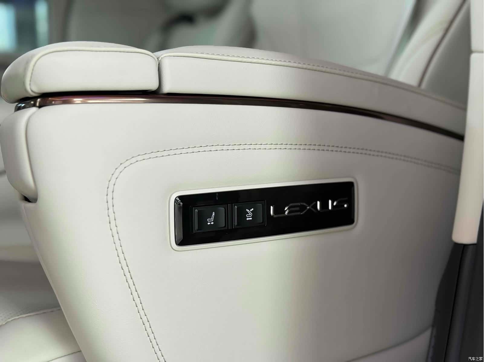 Lexus LM, 2024 10