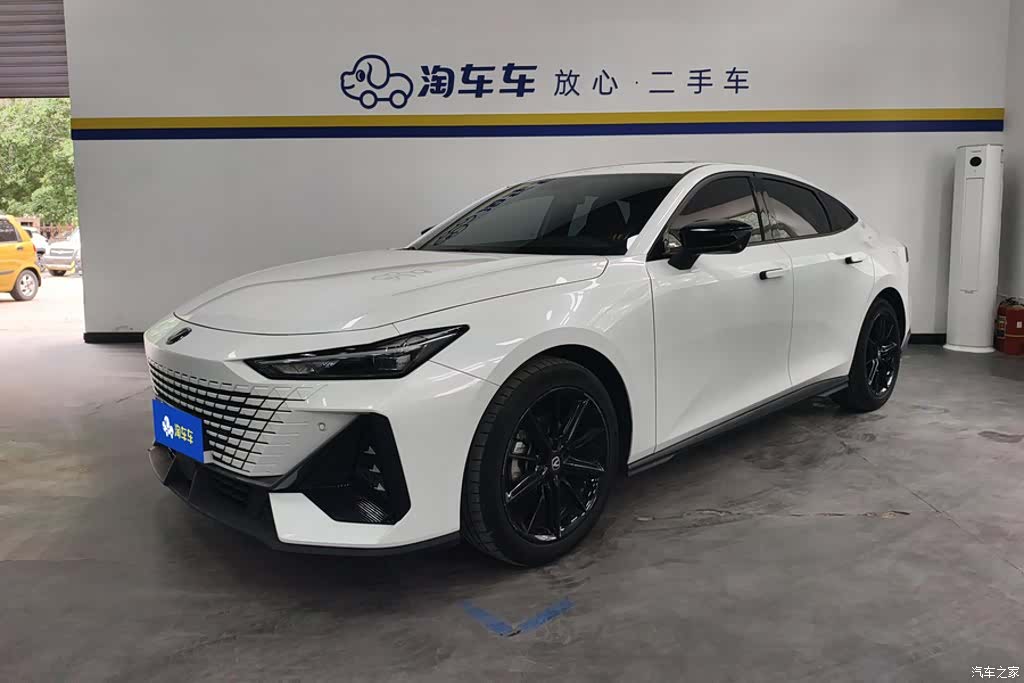 Changan UNI-V, 2023 1