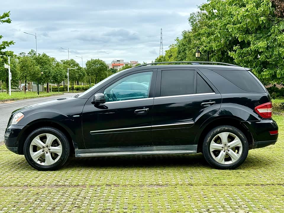 Mercedes-Benz M class