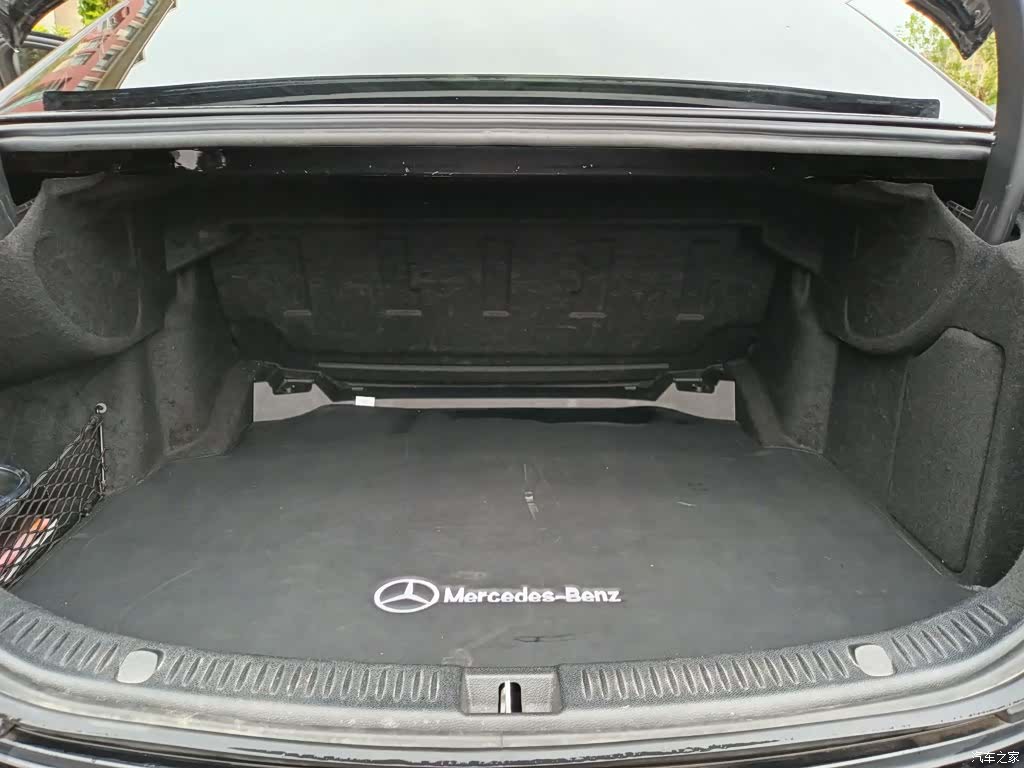 Mercedes-Benz E-Class, 2019 4