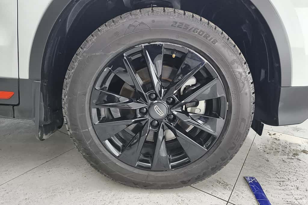 Geely Boyue, 2023 6