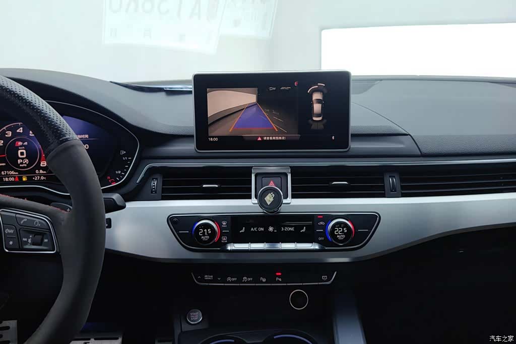 Audi A4L, 2018 13