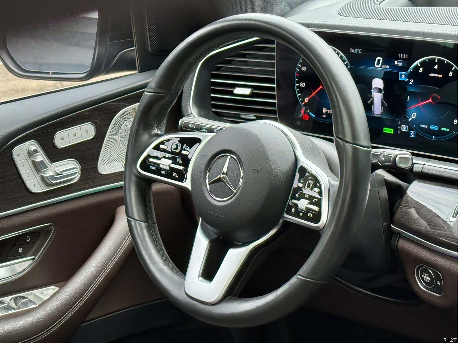 Mercedes-Benz GLS, 2022 12