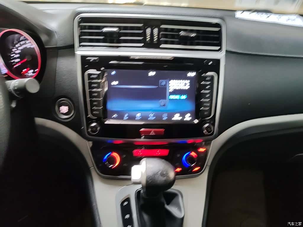 Haval M6, 2018 13