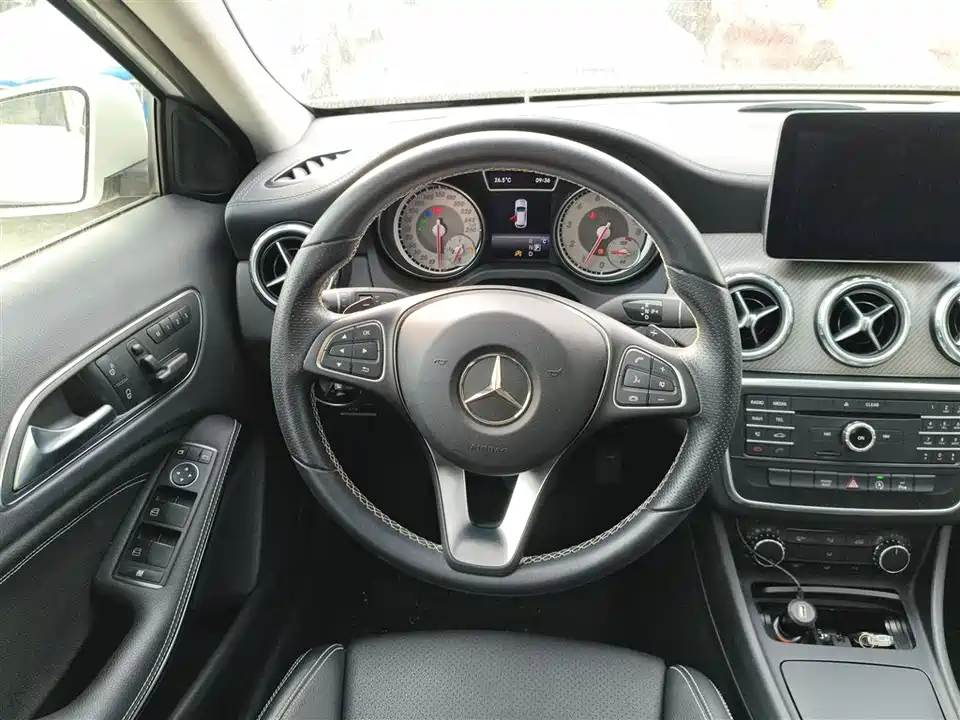 Mercedes-Benz GLA