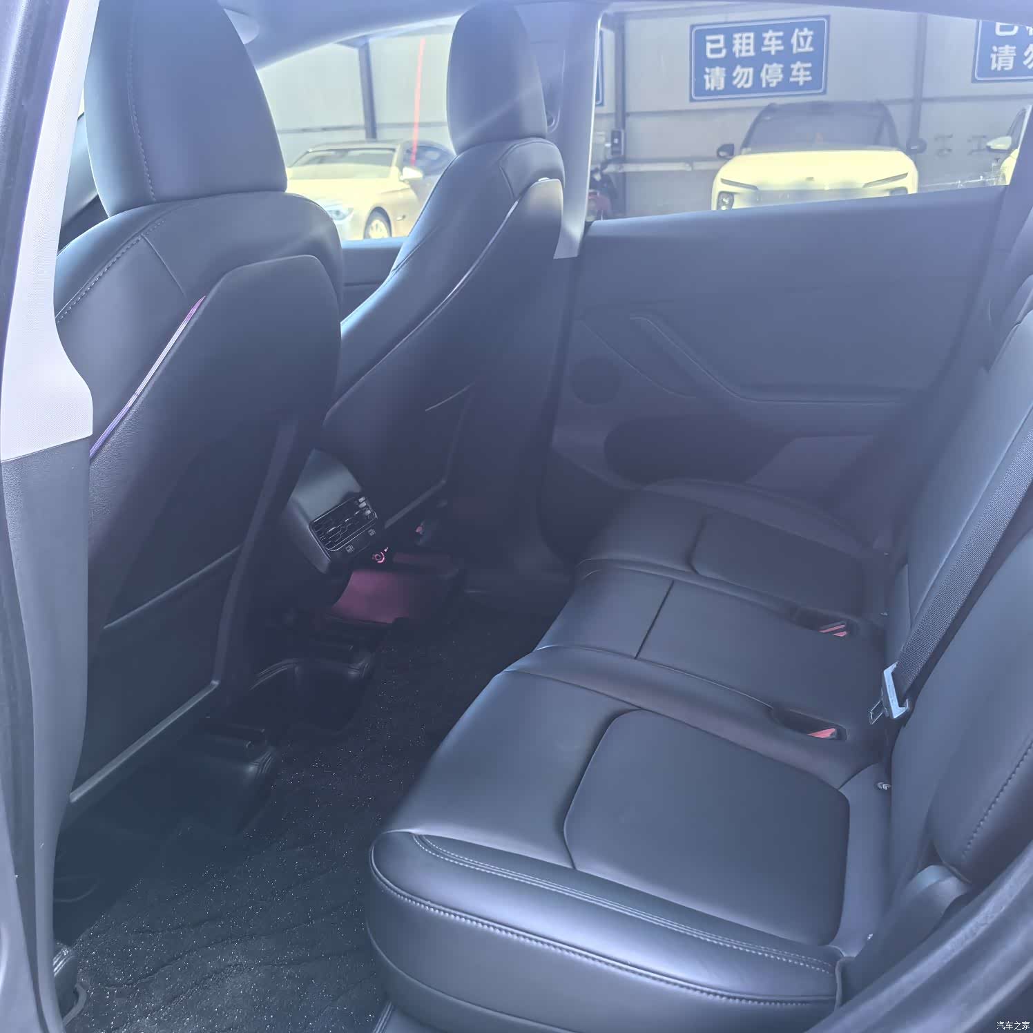 Tesla Model Y, 2023 8