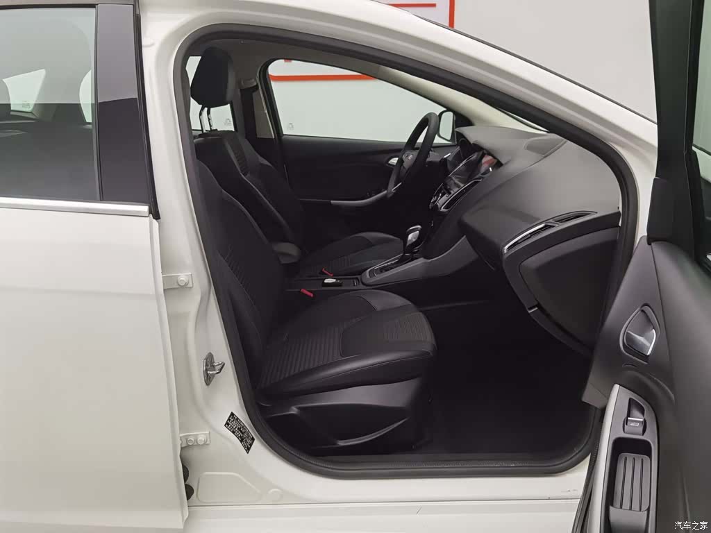 Ford Focus, 2016 23