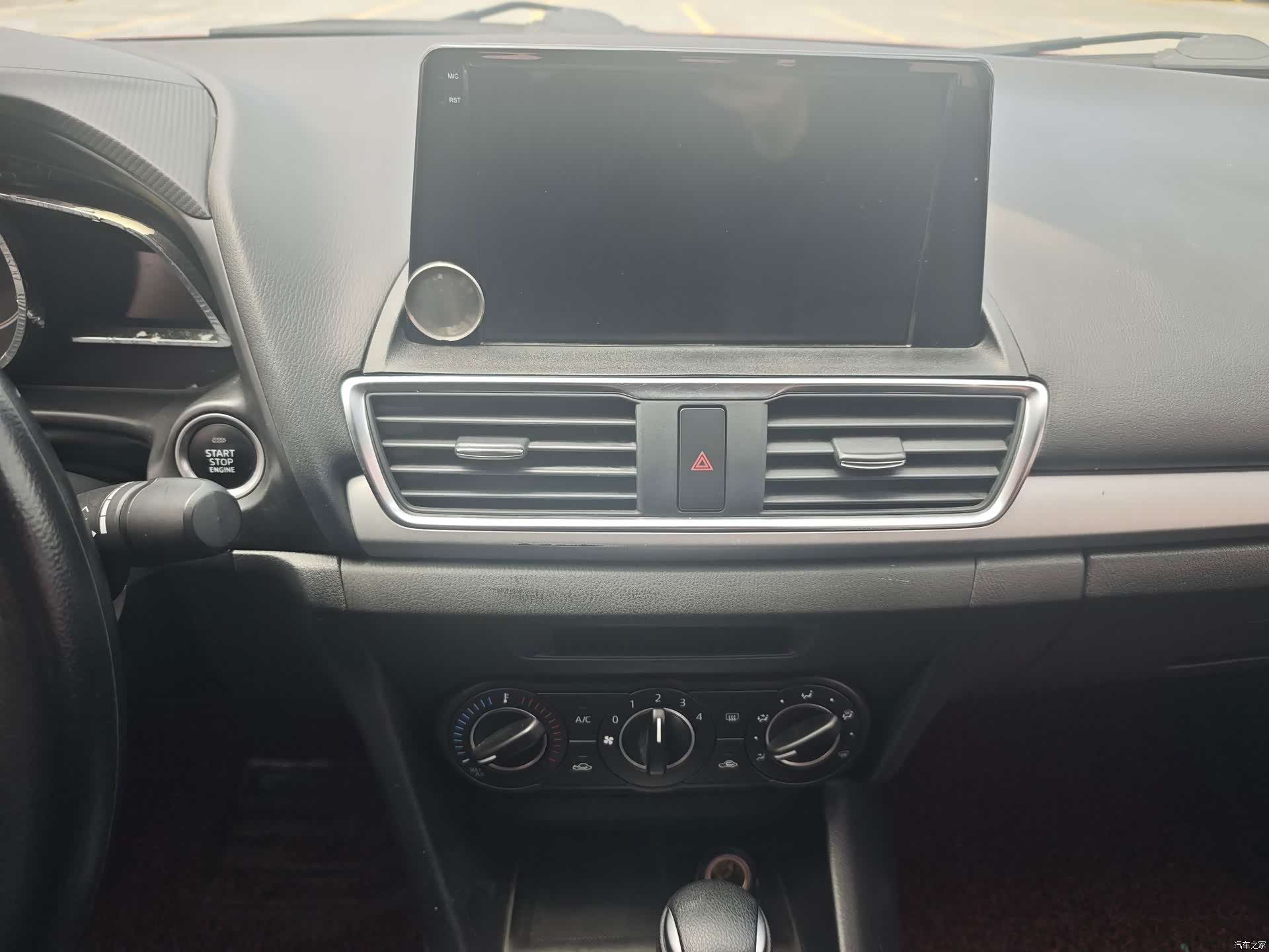 Mazda Mazda3, 2016 14