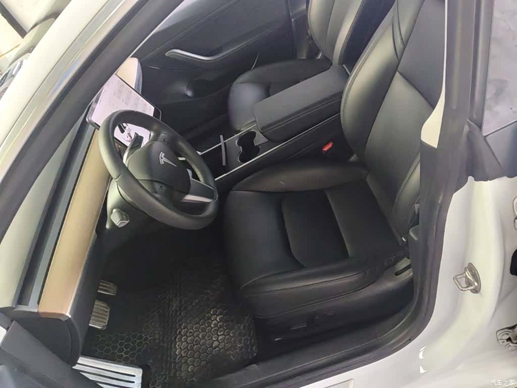 Tesla Model 3, 2020 15