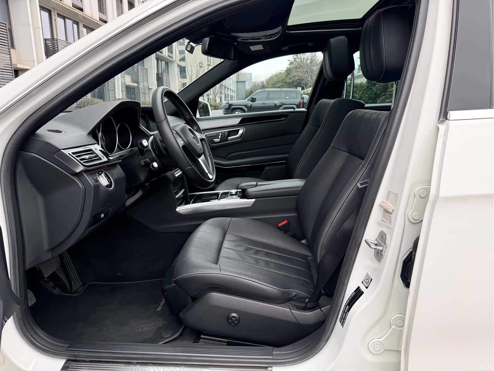 Mercedes-Benz E-Class, 2015 9