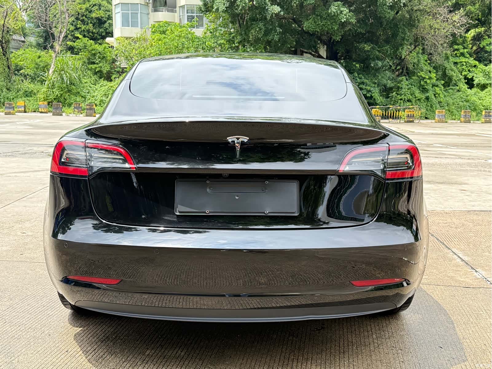 Tesla Model 3, 2022 13