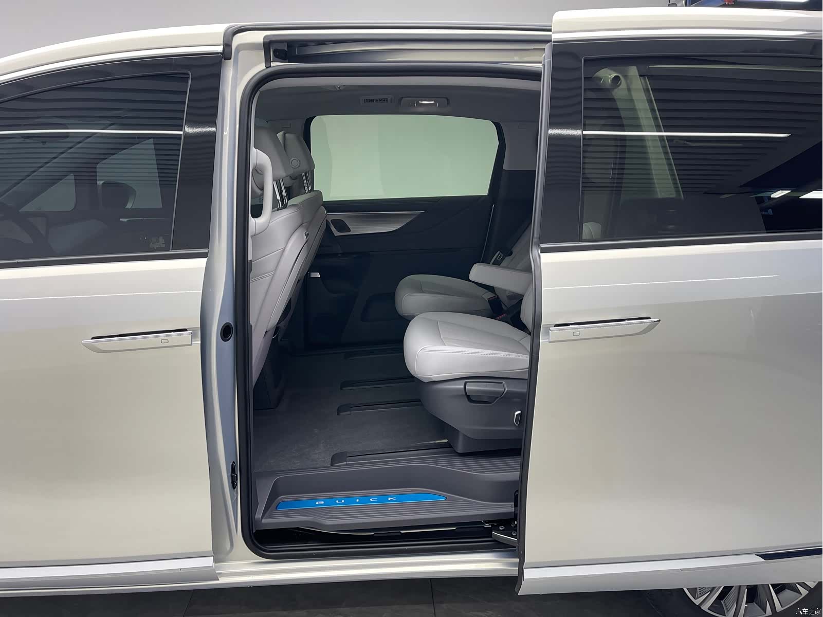 Buick GL8, 2025 17