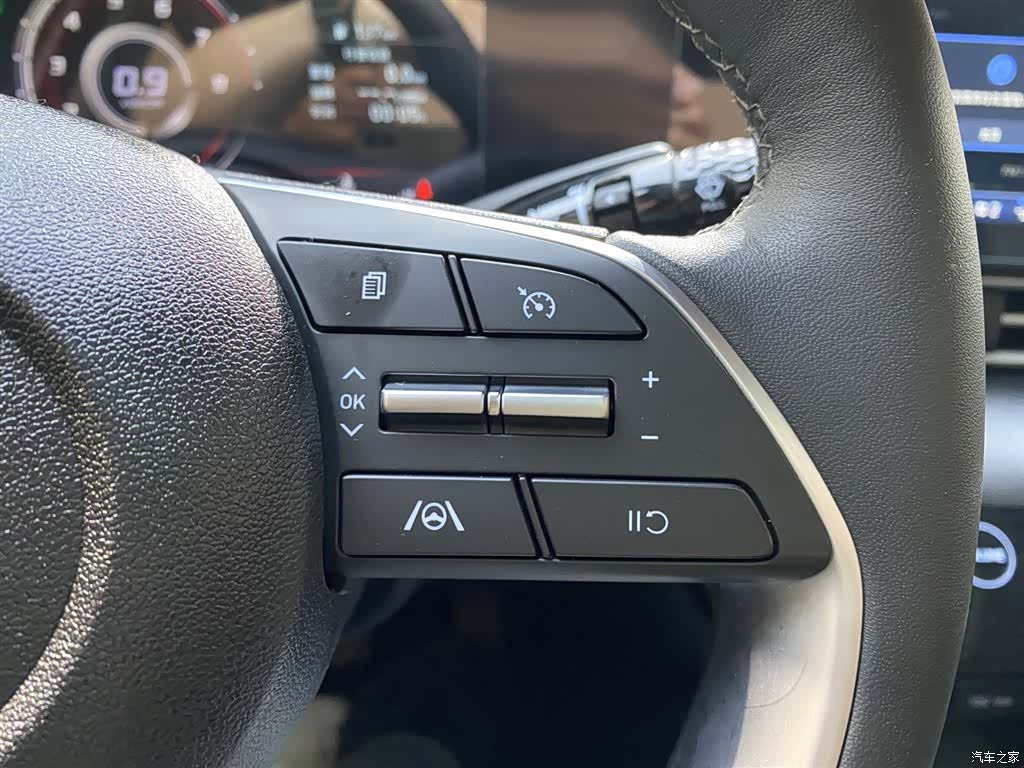 Hyundai Elantra, 2022 12