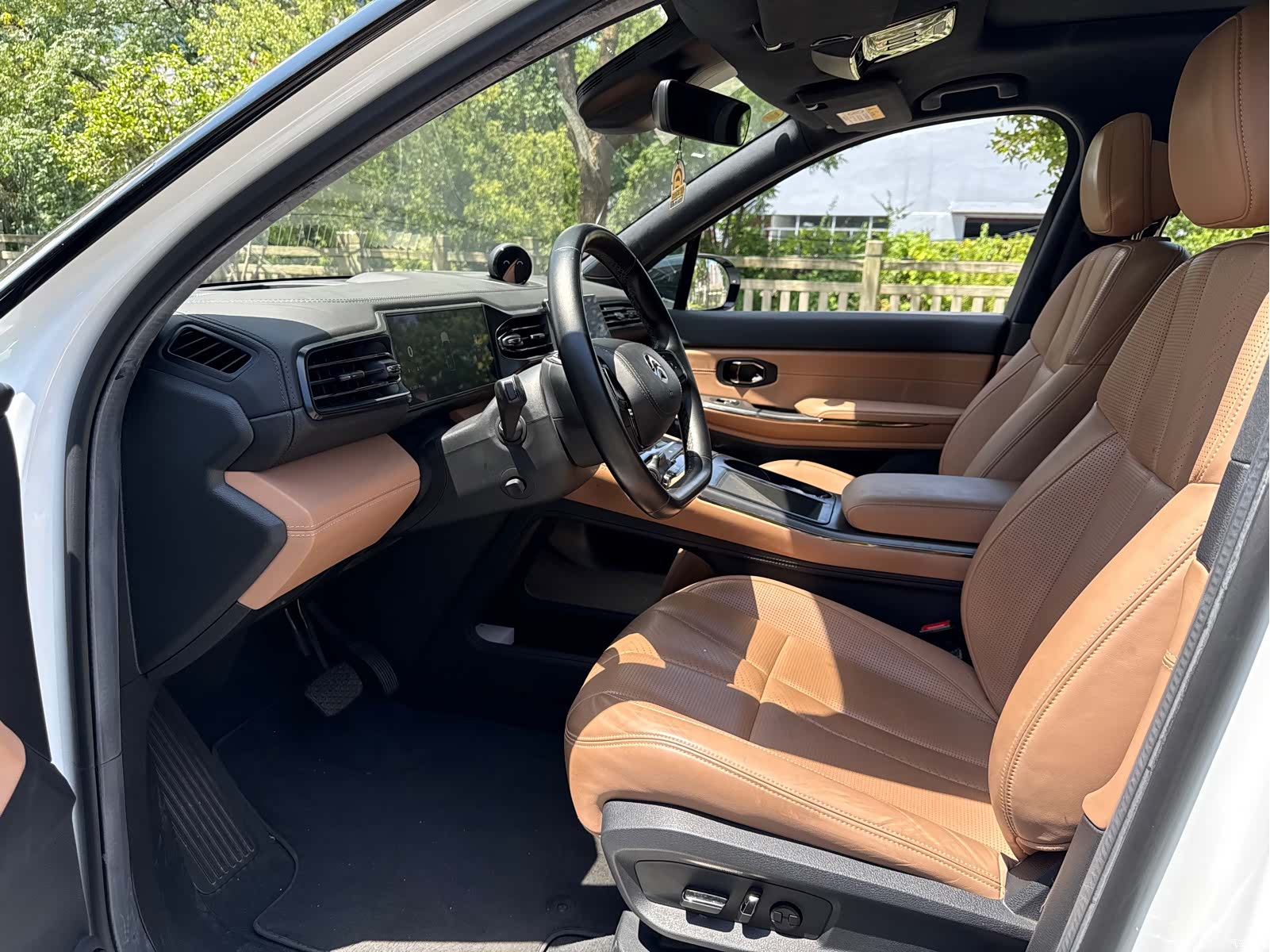 NIO ES8, 2021 9