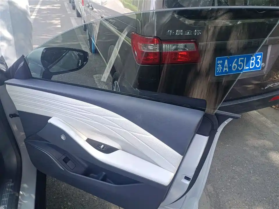 Geely Galaxy Galaxy E8