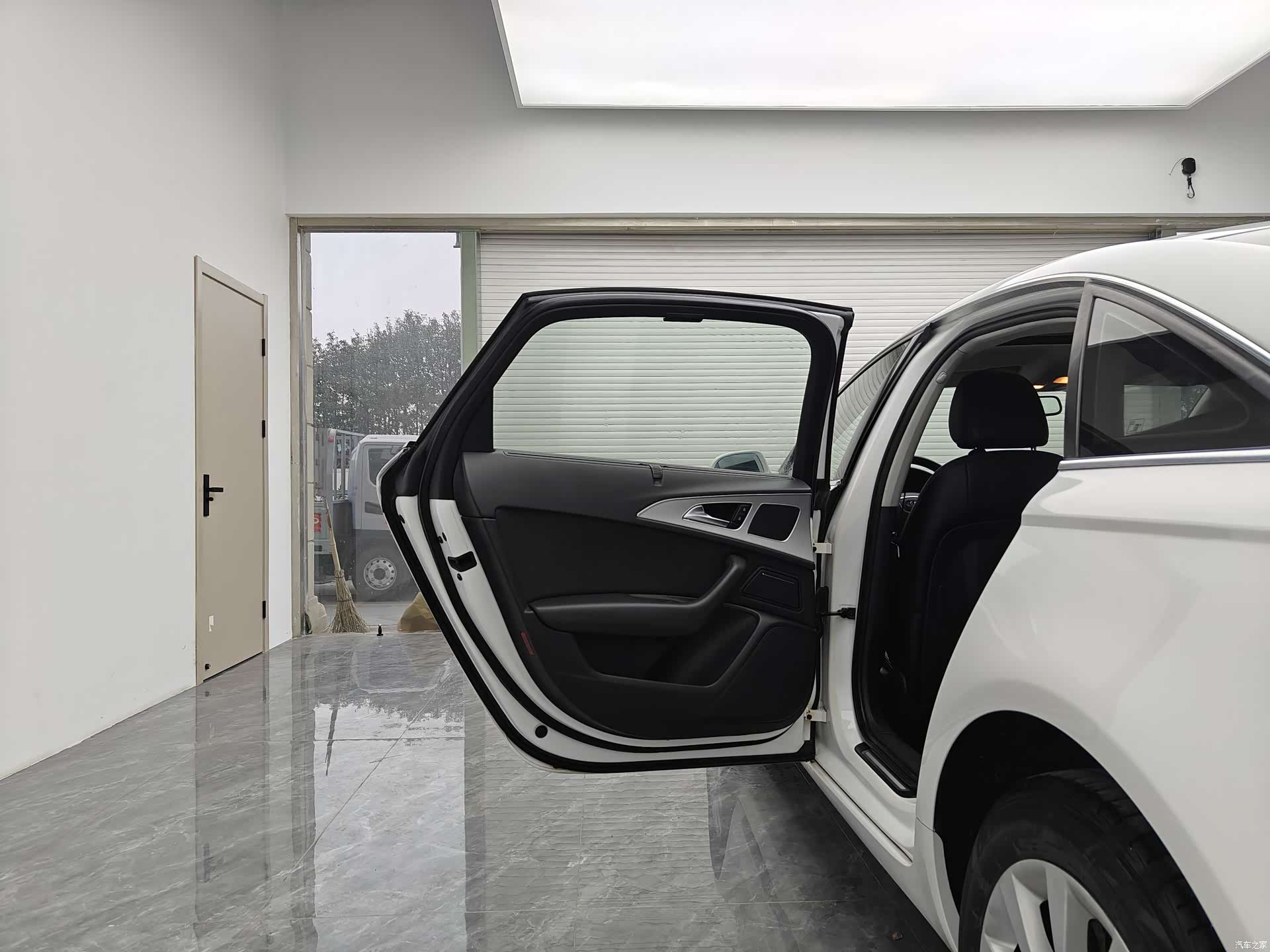 Audi A6L, 2014 10