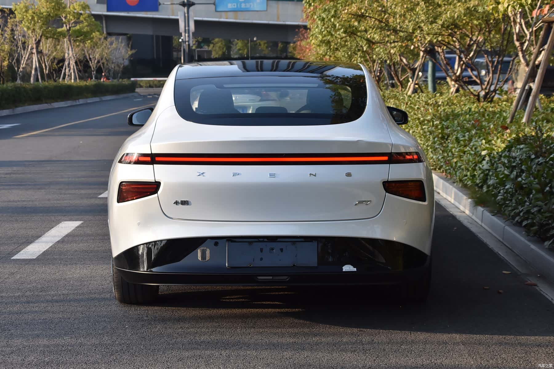Xpeng P7, 2021 все фото