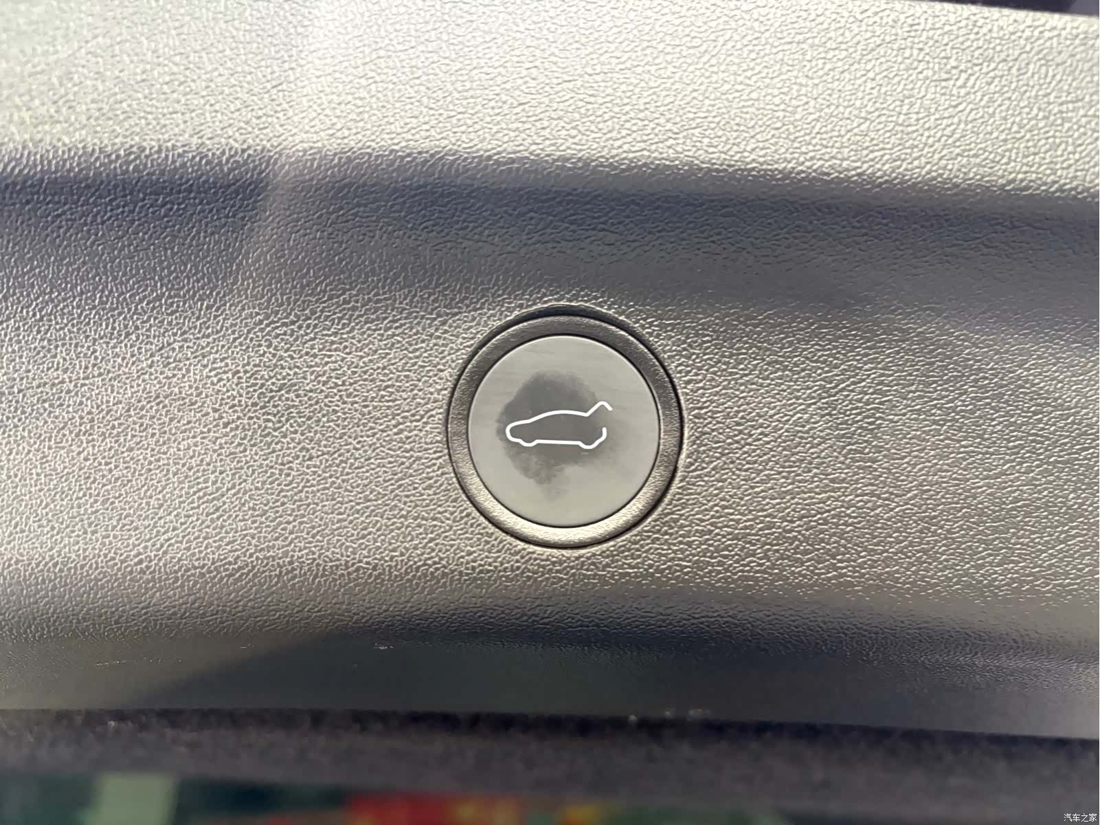 Tesla Model Y, 2023 28