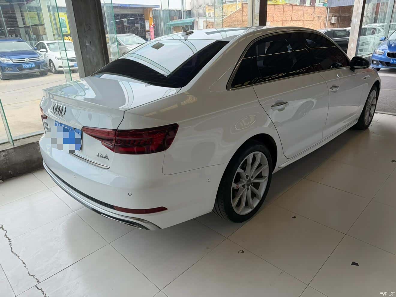 Audi A4L, 2019 13