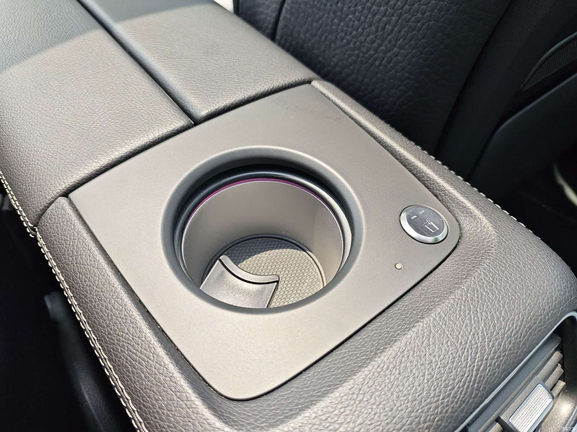 Mercedes-Benz GLS, 2020 23