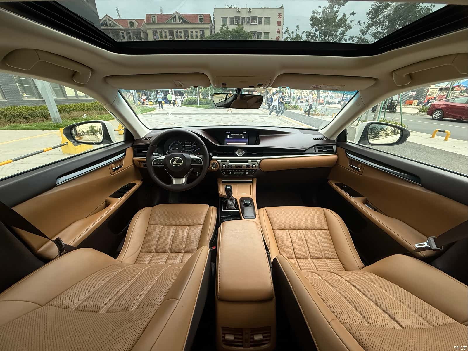 Lexus ES, 2017 7