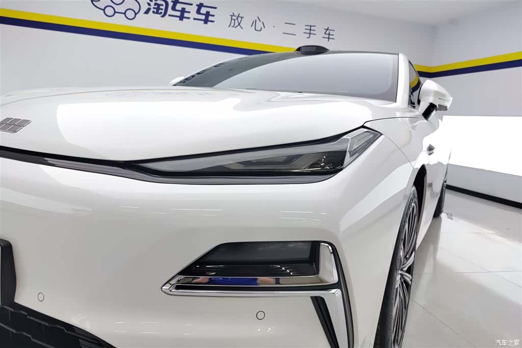 Geely 8, 2025 все фото